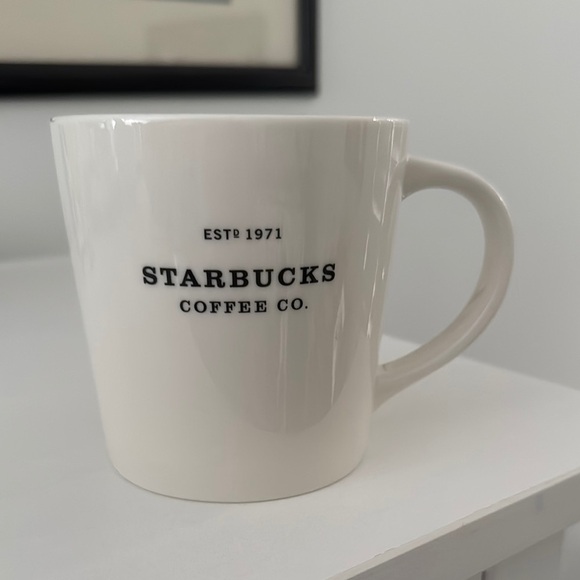 Starbucks Classic Oversized New Bone China Creamy White Mug 2010 - Picture 6 of 6